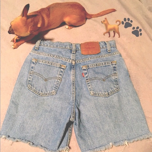 Vintage distressed style LEVIS cutoff shorts - Picture 6 of 16